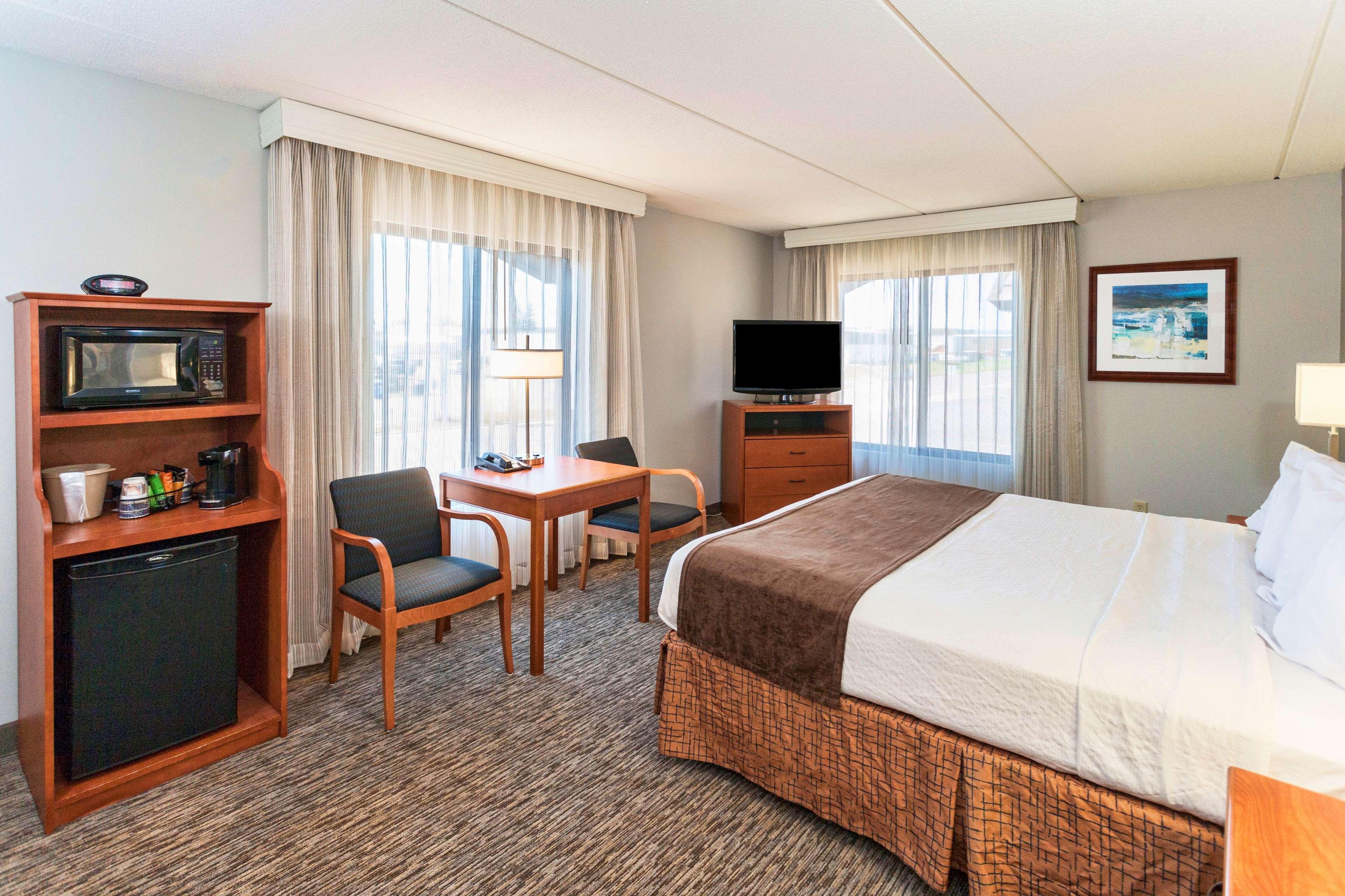 Best Western Bridgeview Hotel Сьюпириор Экстерьер фото