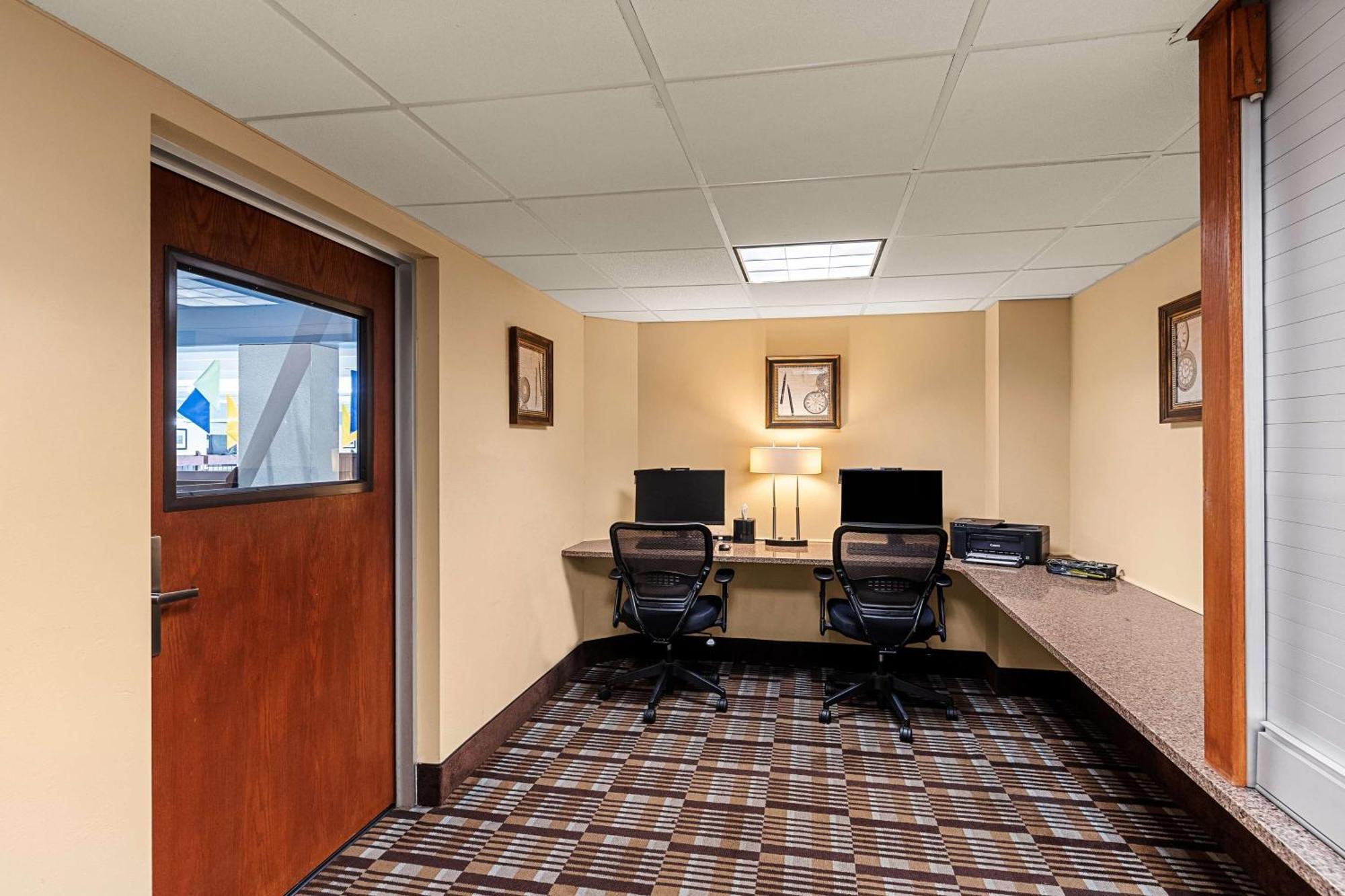 Best Western Bridgeview Hotel Сьюпириор Экстерьер фото