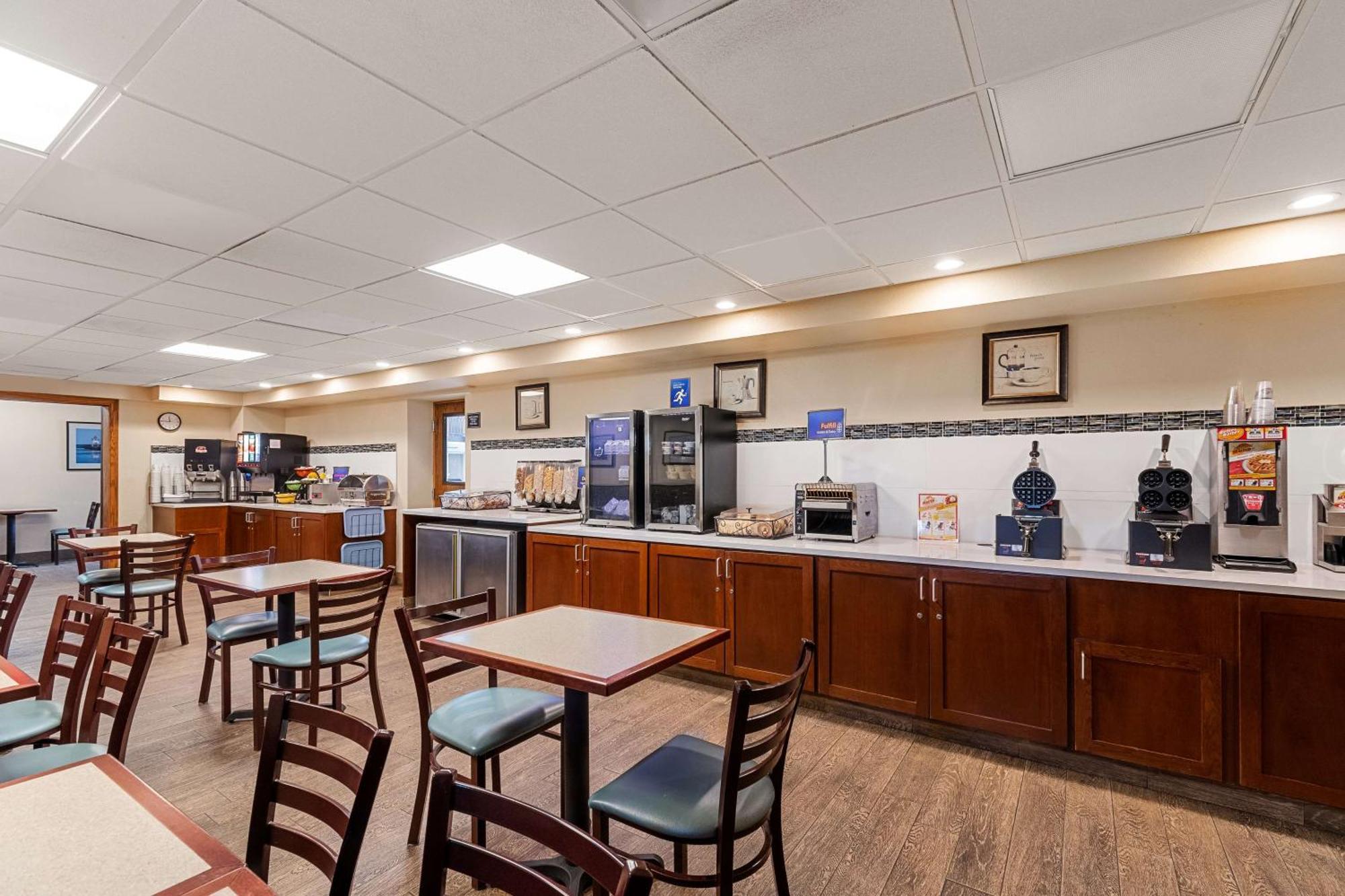 Best Western Bridgeview Hotel Сьюпириор Экстерьер фото